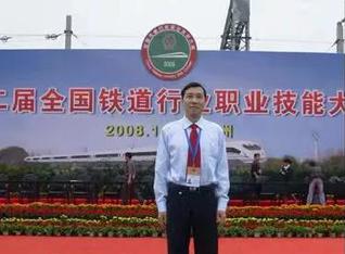 徐维军：&nbsp;扎根一线，十年铸一剑